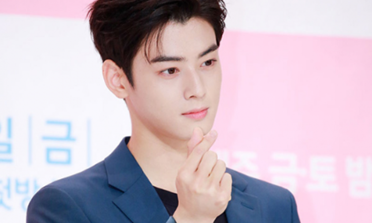 Foto Lawas Mendadak Viral, Visual Cha Eunwoo ASTRO Curi Perhatian!