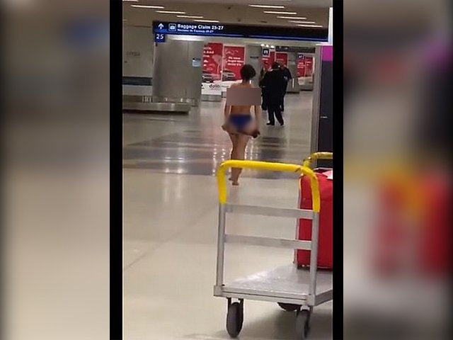 Wanita Tanpa Busana Bikin Heboh Bandara Miami