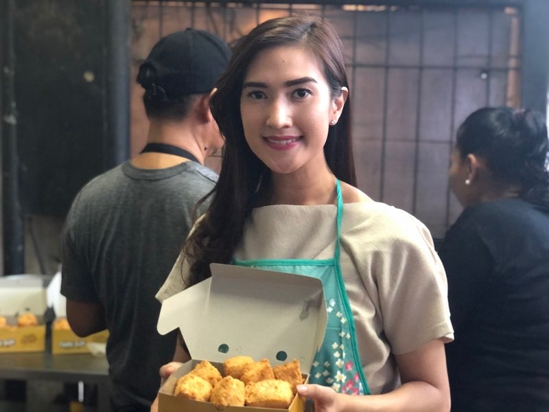 Viral di Media Sosial, Omzet Penjual Tahu Cantik di MRT Haji Nawi Meningkat Drastis, Amanda: Terima Kasih Netizen