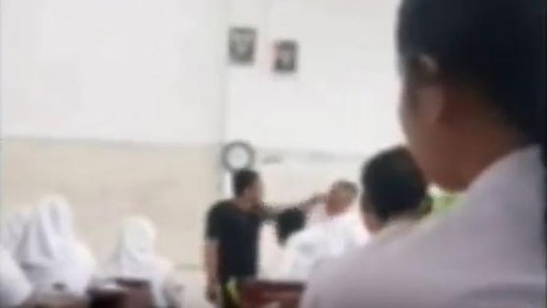 Viral Sesama Guru Duel Dalam Kelas di SMA Medan, Siswa Melerai