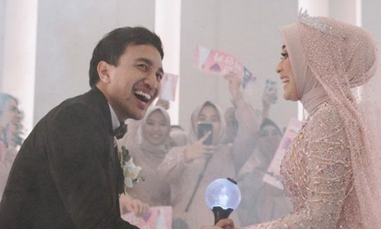 Bikin Heboh Tamu, Pasangan Pengantin ini Joget Ala BTS di Pernikahannya