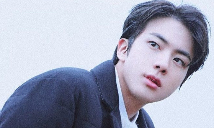 Tak Terlihat Menua, Perbandingan Foto Lawas dan Terkini Jin BTS Bikin Netizen Heran!