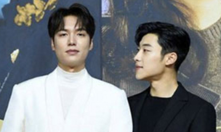 Lucunya Lee Min Ho Digandeng Manja Woo Do Hwan Saat Preskon 'The King: Eternal Monarch', Netizen Gemas!