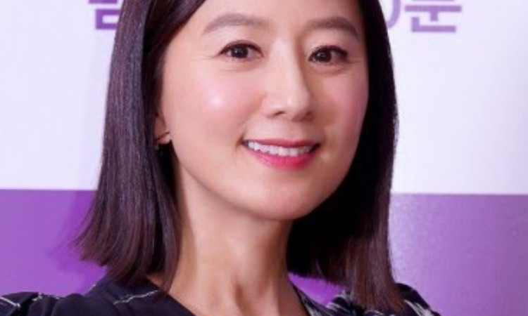 Kim Hee Ae Puji Kecantikan 'Saingannya' Han So Hee, Netizen Tak Setuju!