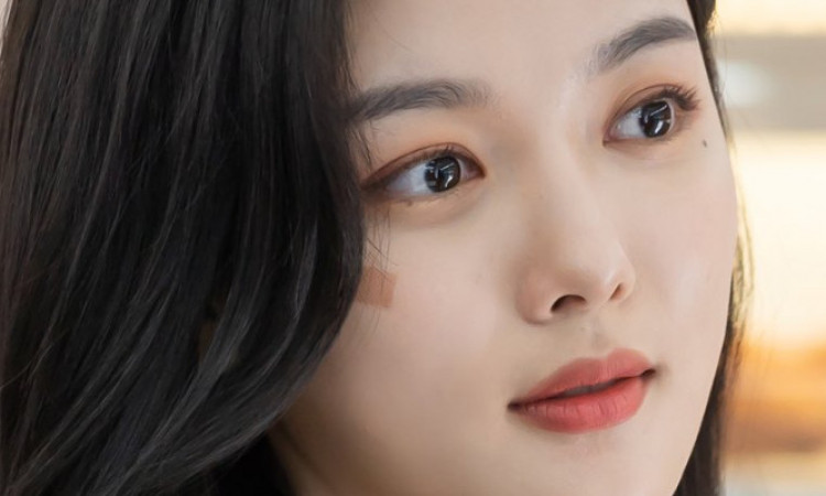 Kabar Casting Sempat Dikritik, Netizen Soroti Pesona Kim Yoo Jung Di Teaser Drama 'Backstreet Rookie'