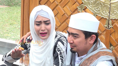 Sambil Menangis, Artis Cantik Ini Minta Suaminya yang Ustad Menikah Lagi! Doanya Malah Terjawab!