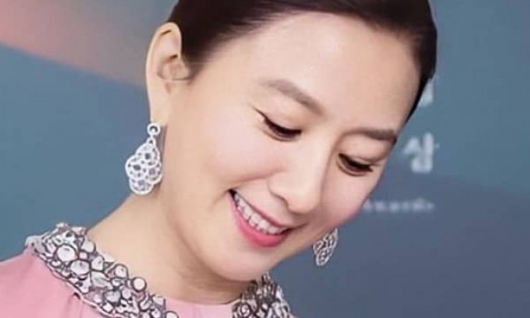 Kim Hee Ae Menang Best Actress Di Baeksang Arts Awards 2020, Netizen Protes!