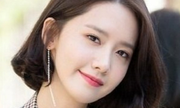 Bandingkan Foto Lawas Vs Kini, Netizen Kagumi Visual Yoona Hingga Disebut Emma Watson Versi Korea!