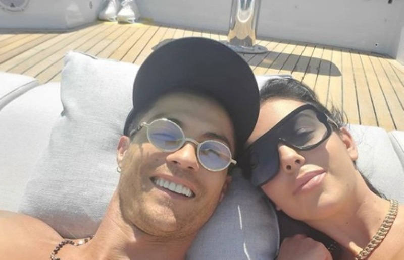 Unggah Foto Menghebohkan, Georgina Rodriguez Dilamar Cristiano Ronaldo?