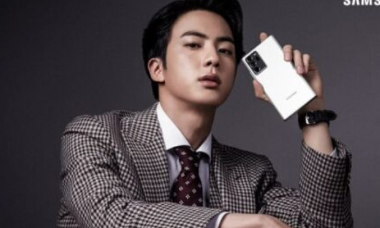 Samsung Panen Pujian Usai Manfaatkan Visual Jin BTS Dengan Baik, Netizen: Dia Terlihat Berkelas!