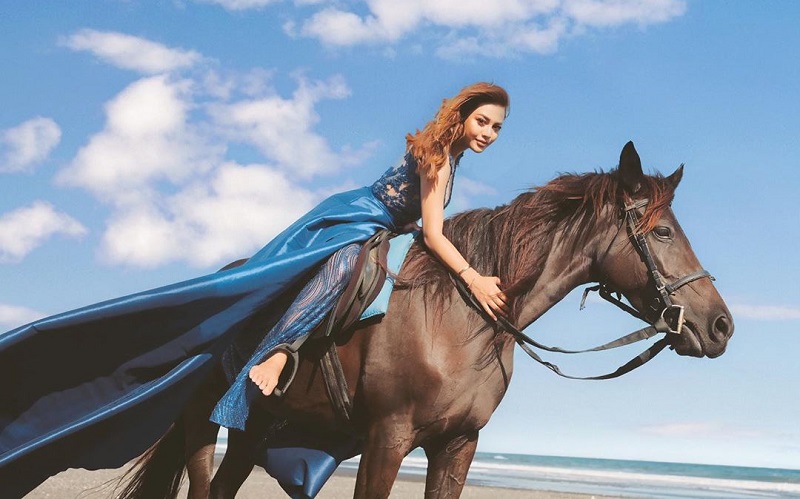 Pesona Aurel Hermansyah Menunggang Kuda, Netizen: Cantik Berkelas