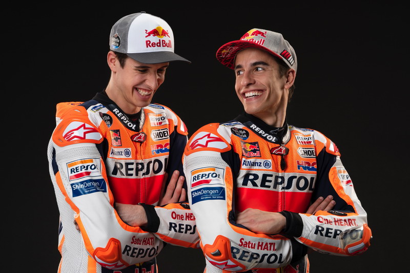 Bak Komentator, Marquez Heboh Lihat Aksi Alex saat Nobar MotoGP Aragon