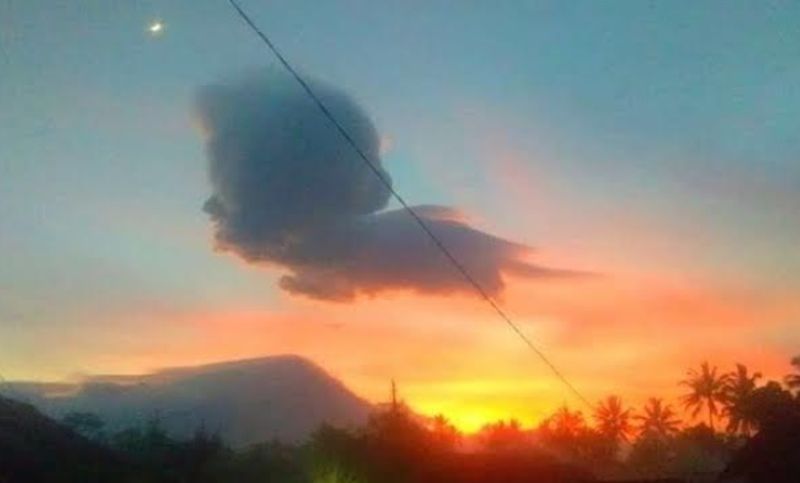 Viral Awan Mirip Semar Muncul di Tengah Status Siaga Merapi