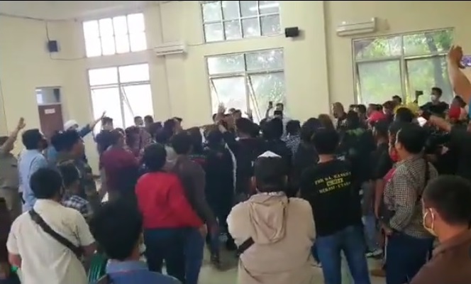 Viral Musyawarah Organisasi Pemuda di Bekasi Utara Ricuh, Ada yang Lempar-Lempar Kursi