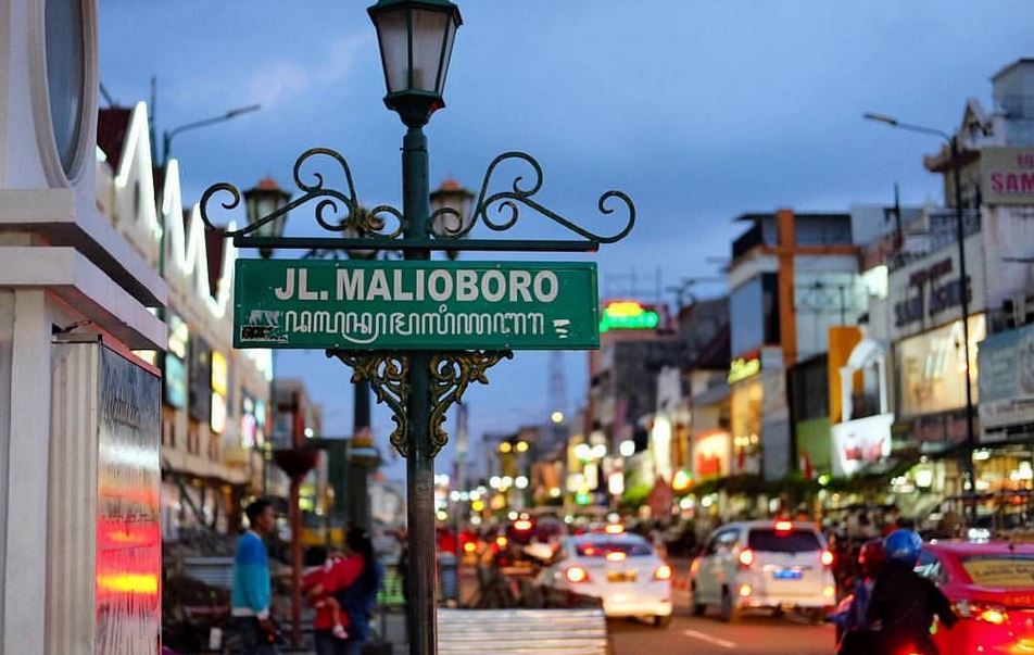 Trending Topic, Netizen Gaduh Bahas Malioboro Tak Ditutup di Malam Tahun Baru