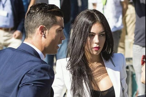 Pria Sentuh Georgina Rodriguez, Netizen: Cristiano Ronaldo Menangis