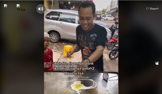 Viral Penjual Burger Hibur Pembeli ala Teppanyaki, Netizen Kagum