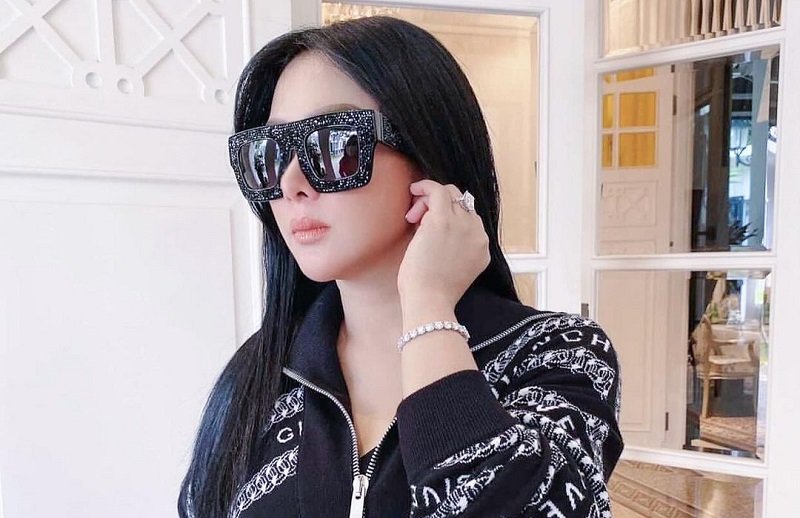 Syahrini Pakai Anting Mutiara Seharga 8 Juta, Netizen: Termasuk Murah Ya