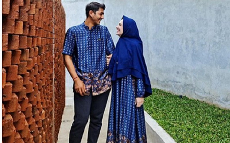 Arya Saloka Foto Bareng Istri, Netizen: Bojomu Penyemangatku!