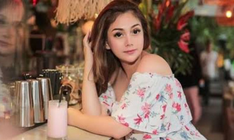 Viral, Foto Celine Evangelista Menangis Usai Dikabarkan Bercerai dengan Stefan William