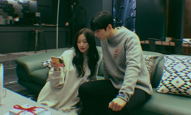 Moon Ga Young Foto Berdua Cha Eun Woo, Netizen : Udah Jadian Aja!