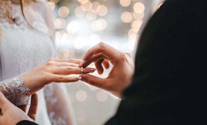 Viral Wedding Organizer Promosikan Nikah Dini, BKKBN Ingatkan 5 Bahaya Ini