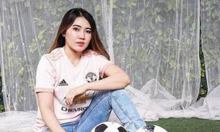 Fotonya Diunggah Akun Instagram Resmi Manchester United, Via Vallen Bikin Heboh