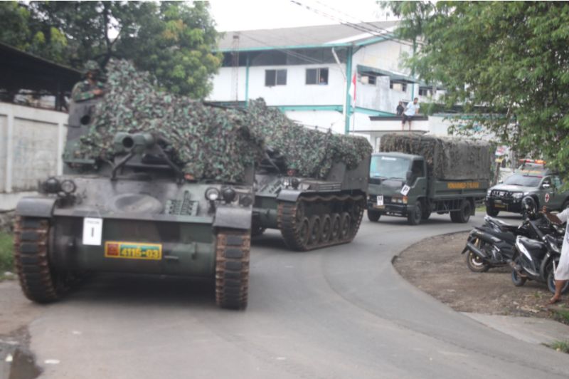 Viral TNI Kerahkan Tank Sekat Pemudik, Kapendam Jaya: Hoaks, Itu Latihan Taktis