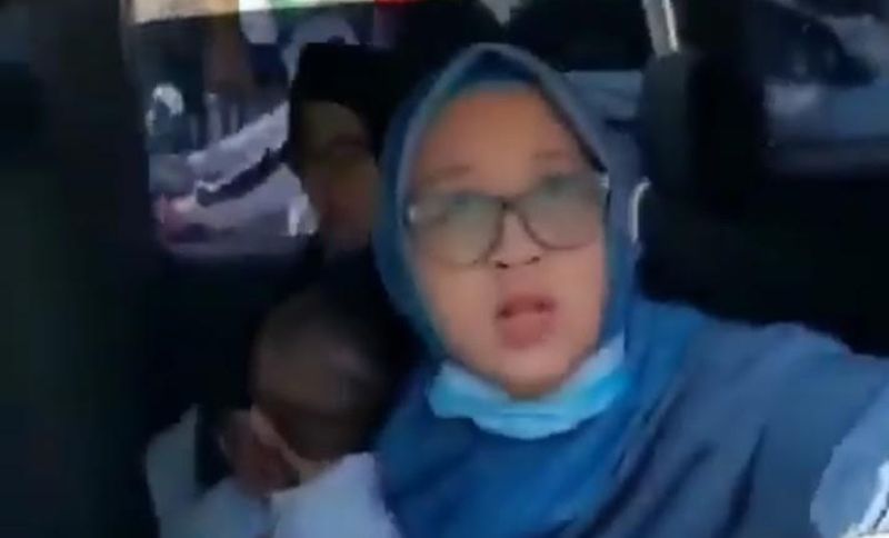 Viral Perempuan Bentak Petugas Tolak Diputarbalikkan: Saya Keluarganya Polisi