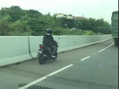 Viral Motor Kembali Masuk Tol, Warganet: Korban Telat Kerja