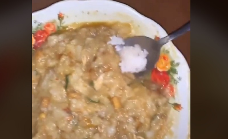 Viral Tim Makan Bubur Pakai Nasi, Netizen: Lebih Parah dari Aliran Sesat