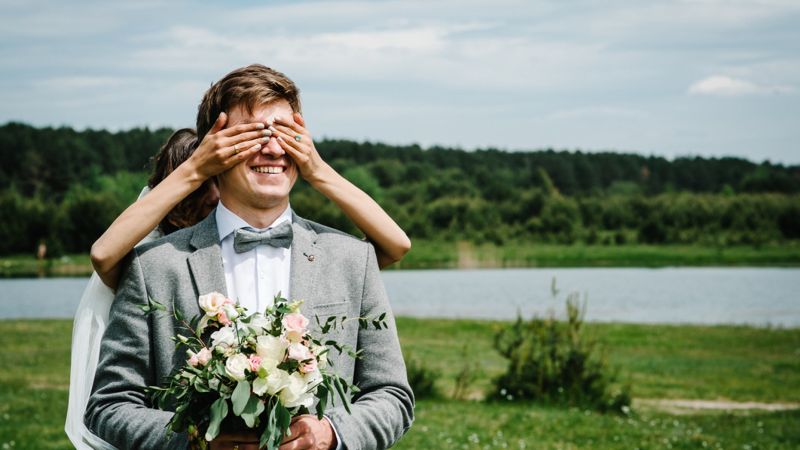 Viral Pengantin Pria Kena Prank, Sahabatnya Nyamar Jadi Pengantin Perempuan