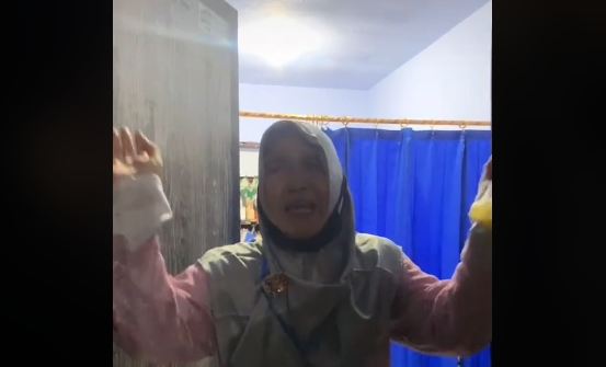 Viral Murid Satu Kelas Patungan Beli Kado untuk Gurunya yang Pensiun, Isinya Mengejutkan