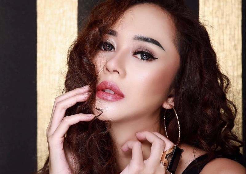 Pesona Kecantikan Aura Kasih Usai Jadi Janda, Netizen: Marimar Sunda