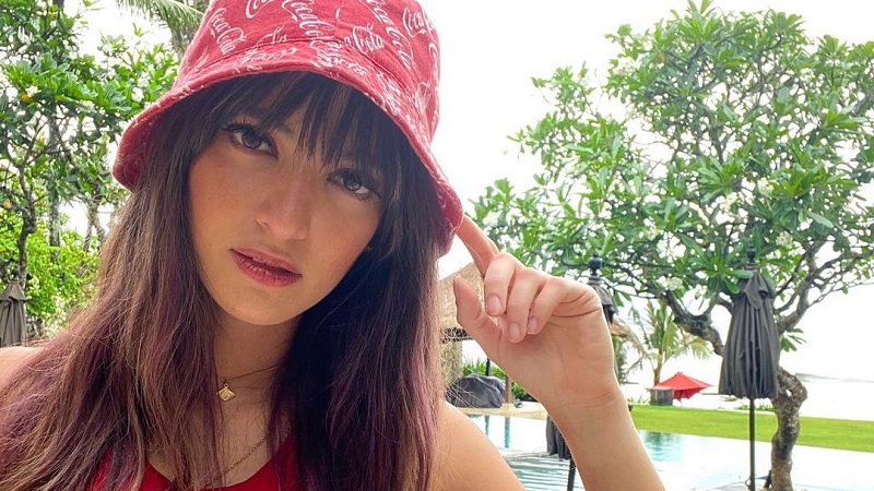 Nia Ramadhani Pakai Bikini Pamer Punggung Mulus Bertato, Netizen: Makin Seksi!