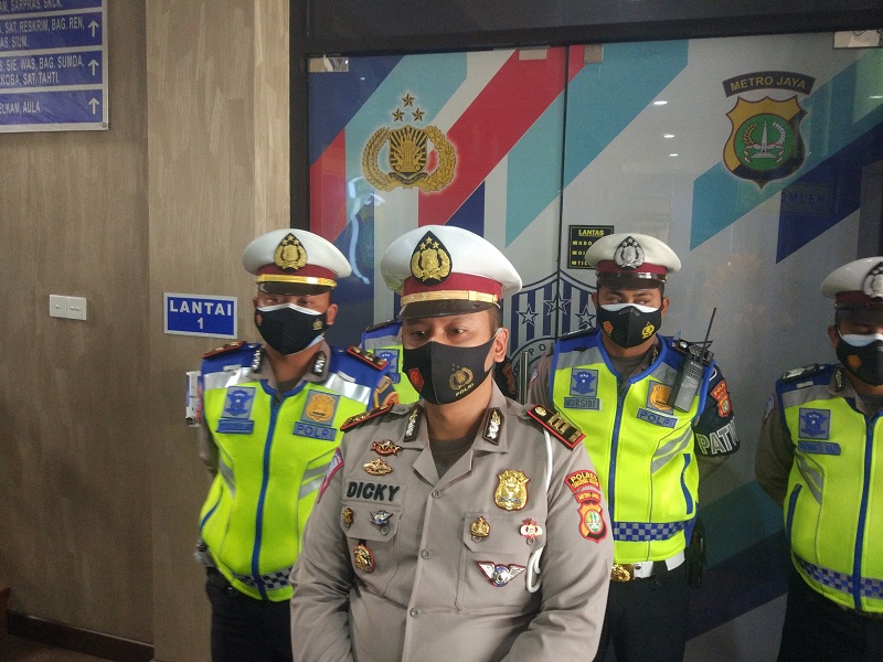 Viral Video Sedan Halangi Ambulans di Tangsel, Polisi Tunggu Klarifikasi Pengemudi