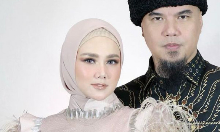 Unggah Foto Mulan Jameela Tanpa Hijab, Ahmad Dhani Dikritik Netizen