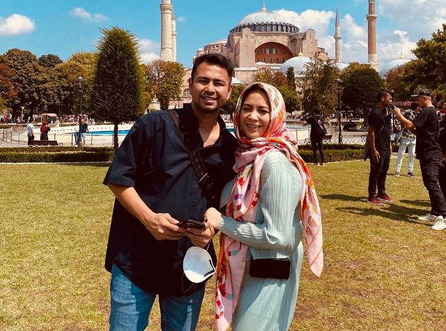 Nagita Slavina ke Hagia Sophia Pakai Outfit Rp491 Jutaan, Netizen: OOTD Pelunas Utang