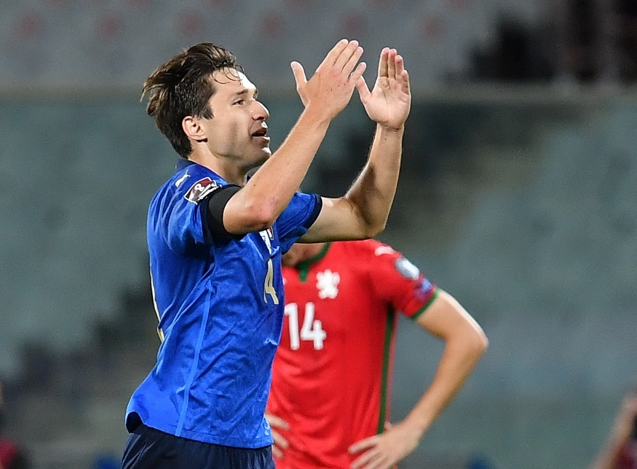 Cetak Gol Indah Buat Italia, Federico Chiesa Dapat Pujian dari Netizen