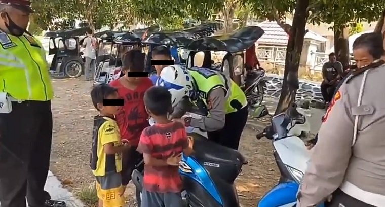 4 Kejadian Viral Bocah Ditilang Naik Motor, Ada yang Nangis hingga Ngamuk