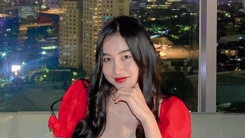 Pamela Safitri Pakai Dress Merah Menggoda, Netizen: Jangan Sampai Lepas!