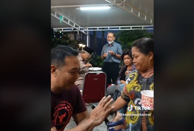 Viral Momen Canggung dan Lucu saat Andika Perkasa Bertemu Ida Dayak