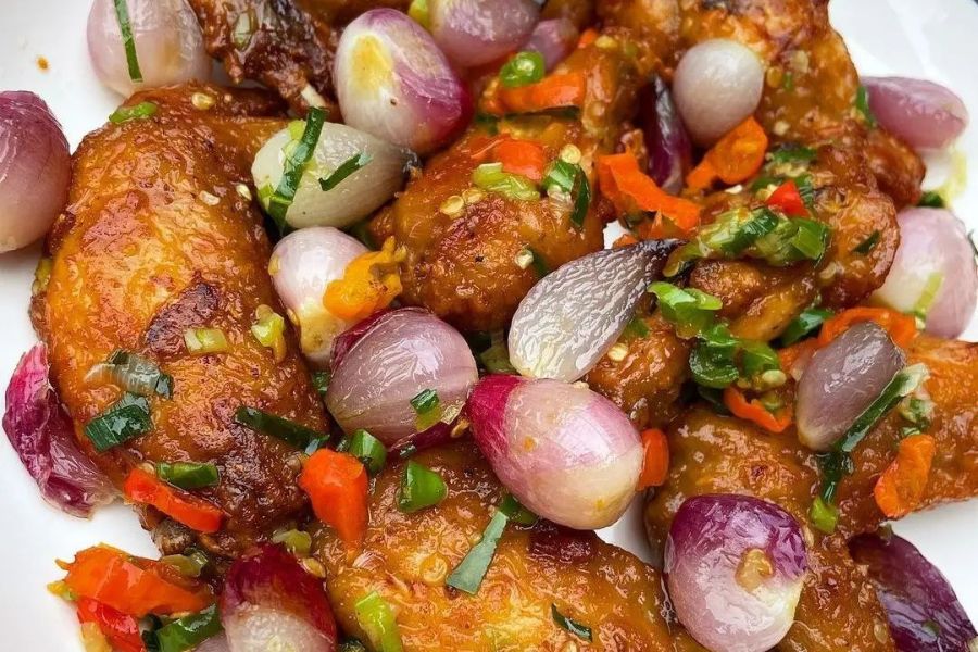 Viral Ayam Goreng Sambal Bawang, Begini Cara Membuatnya