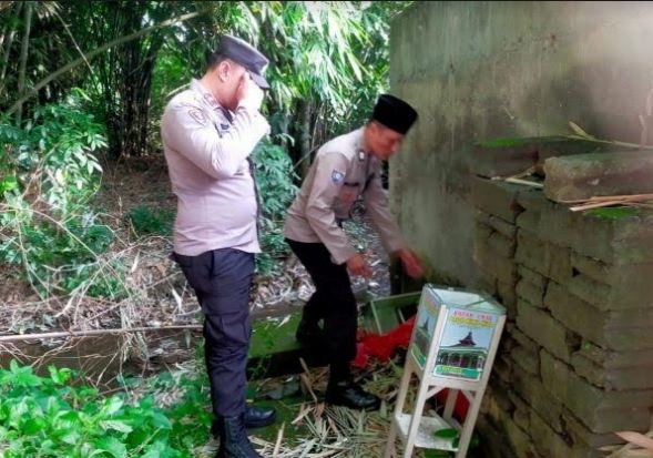 Heboh Belasan Kotak Amal Dibuang ke Pinggir Sungai, Diduga Ada Kasus Pencurian